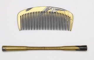 AGNSW collection Comb and hair pin with design of crows and herons 19th century