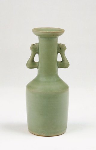 AGNSW collection Longquan ware Vase 1368-1644
