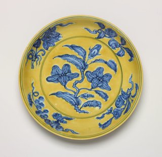 AGNSW collection Jingdezhen ware Dish with gardenia spray design 1488-1505