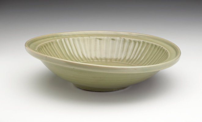 Alternate image of Dish with moulded peony and deer decoration by Longquan ware