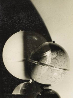 Alternate image of recto: Untitled (violinist and radiotron photo-montage)
verso top: Untitled (FISC world range globe)
verso botom: Untitled (pots) by Max Dupain