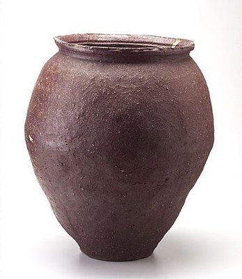 Alternate image of Wide mouthed jar [kame] by Shigaraki ware