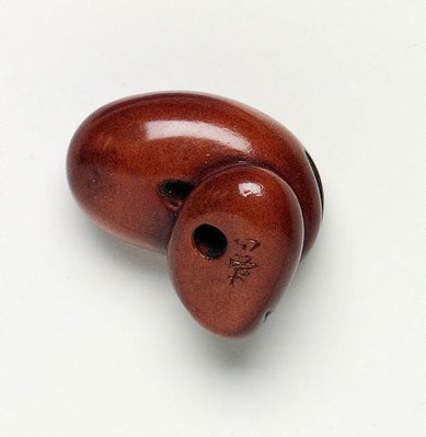 Alternate image of Netsuke in the form of beans by 