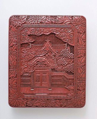 Alternate image of Covered box with design of Chinese Gate at Nikkô Shrine by Meiji export ware