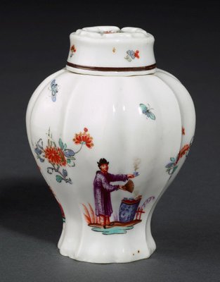 Alternate image of Tea canister and cover by Meissen