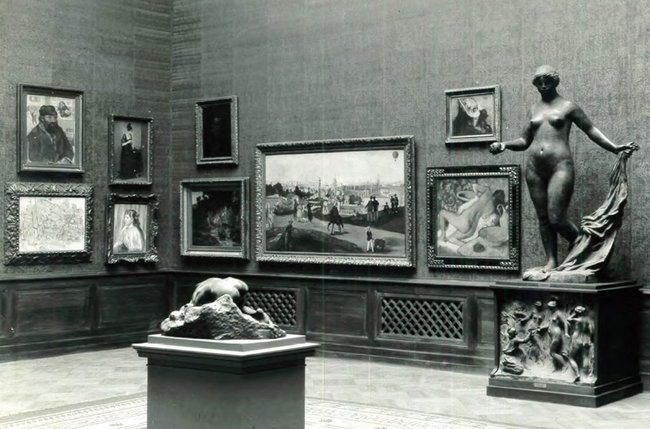 National Gallery Oslo, Venners sal 1924, showing Courbet’s Landscape with stag in far left corner. Image courtesy of the National Gallery Oslo.